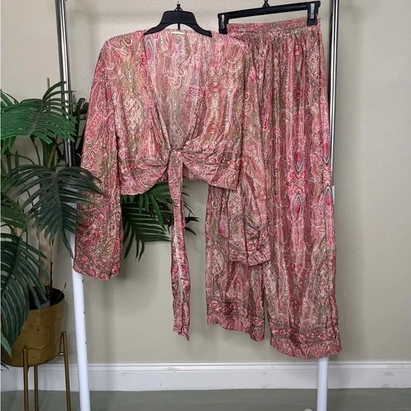 Cynthia Mehra Boho Paisley 2-Piece Set | Wrap Tie Top & Wide Leg Pants | Resort - Picture 3 of 9